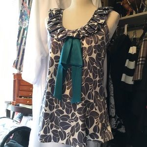Cynthia Steffe 100% silk ruffled bow tied top Sm